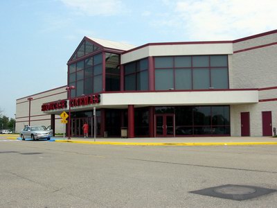 Flint West 14 - Front Entrance